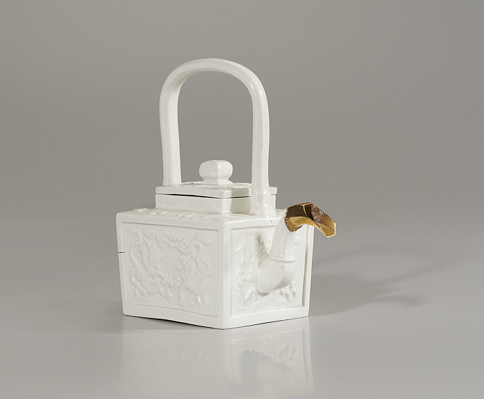 Teapot and Cover Slider Image 6